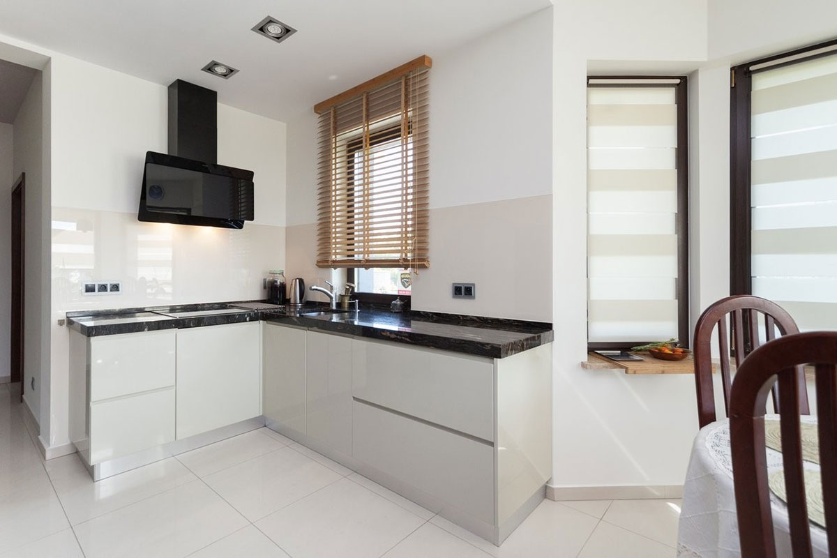 House Plan with Master Bedroom above 2-Car Garage