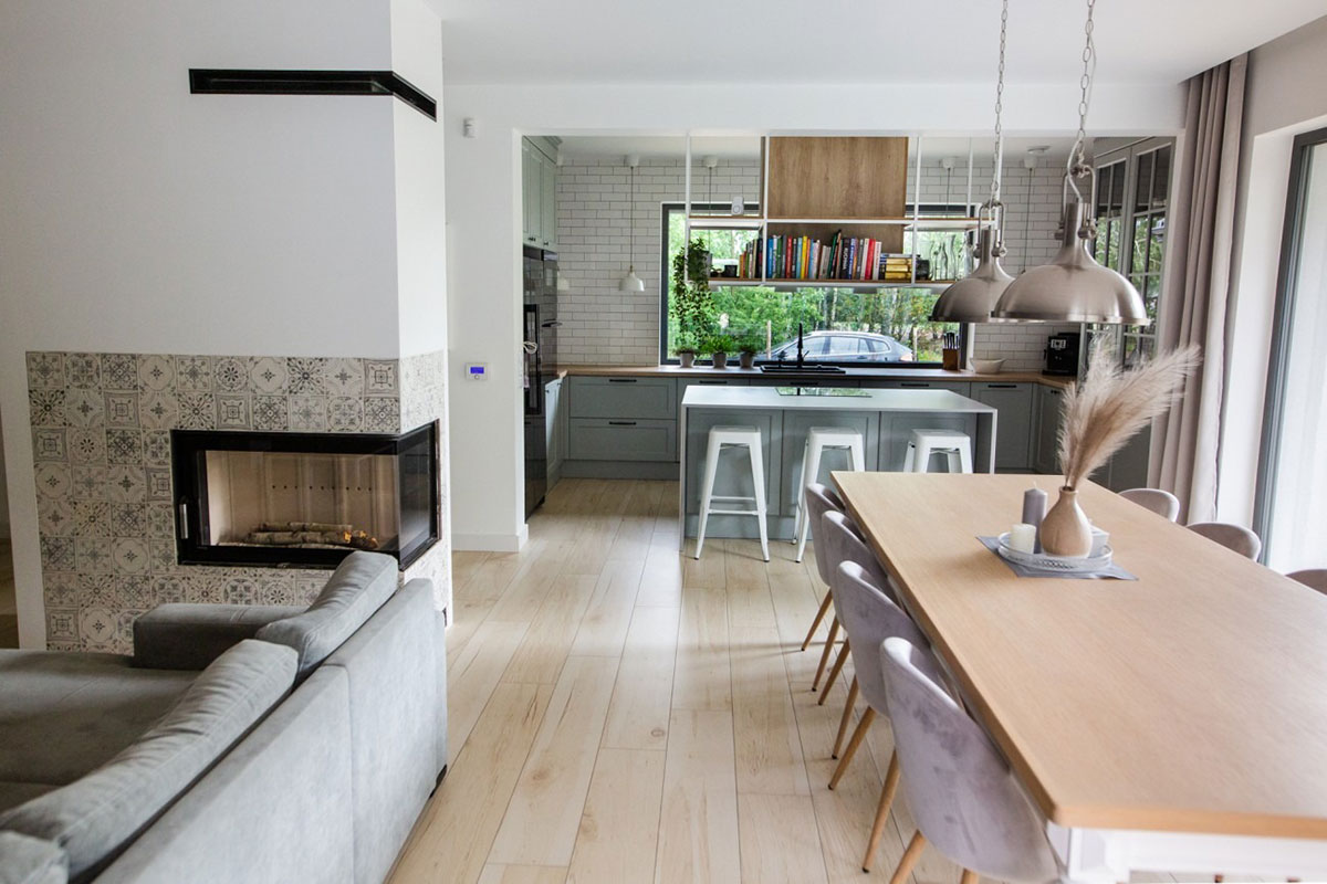Vienstāva mājas projekts 180 m²: 3 Guļamistabas, Darba istaba, 2 Vannasistabas, Atvērta virtuve, Garāža