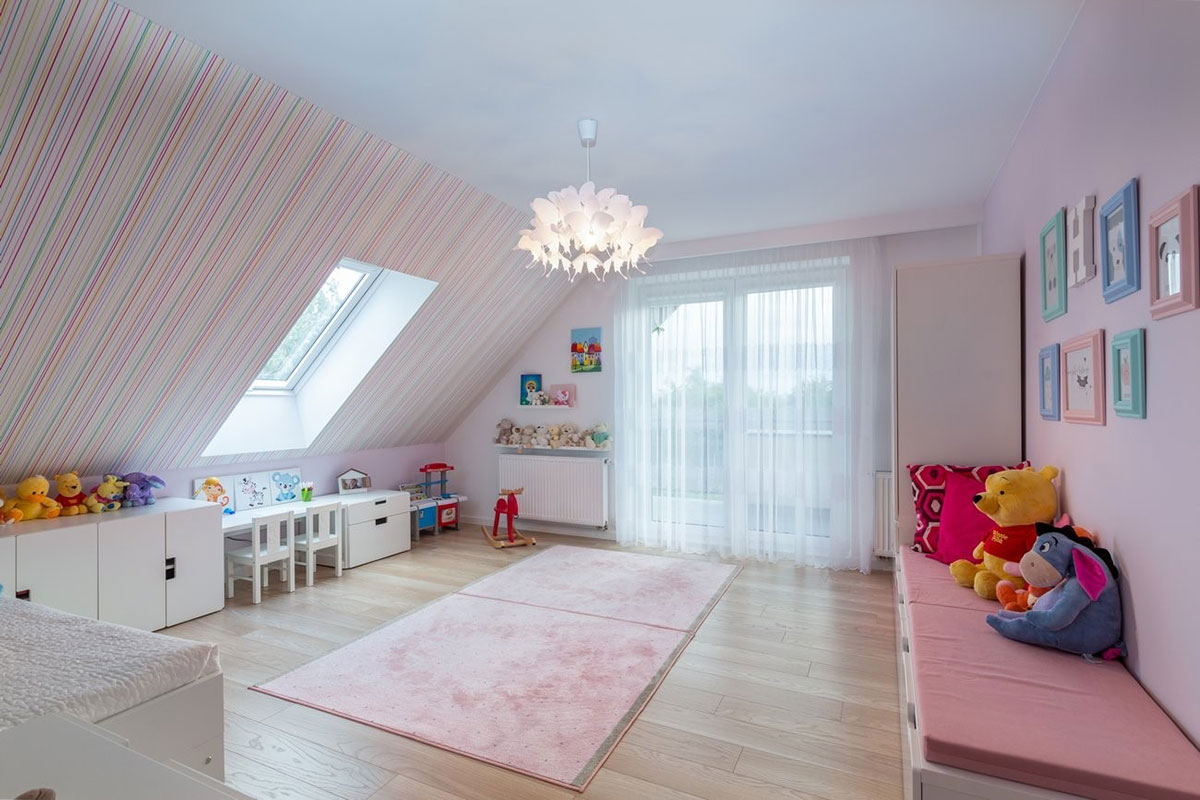 Mājas projekts ar mansardu 236 m²: 4 Guļamistabas, Darba istaba, 3 Vannasistabas, Atvērta virtuve, Garāža