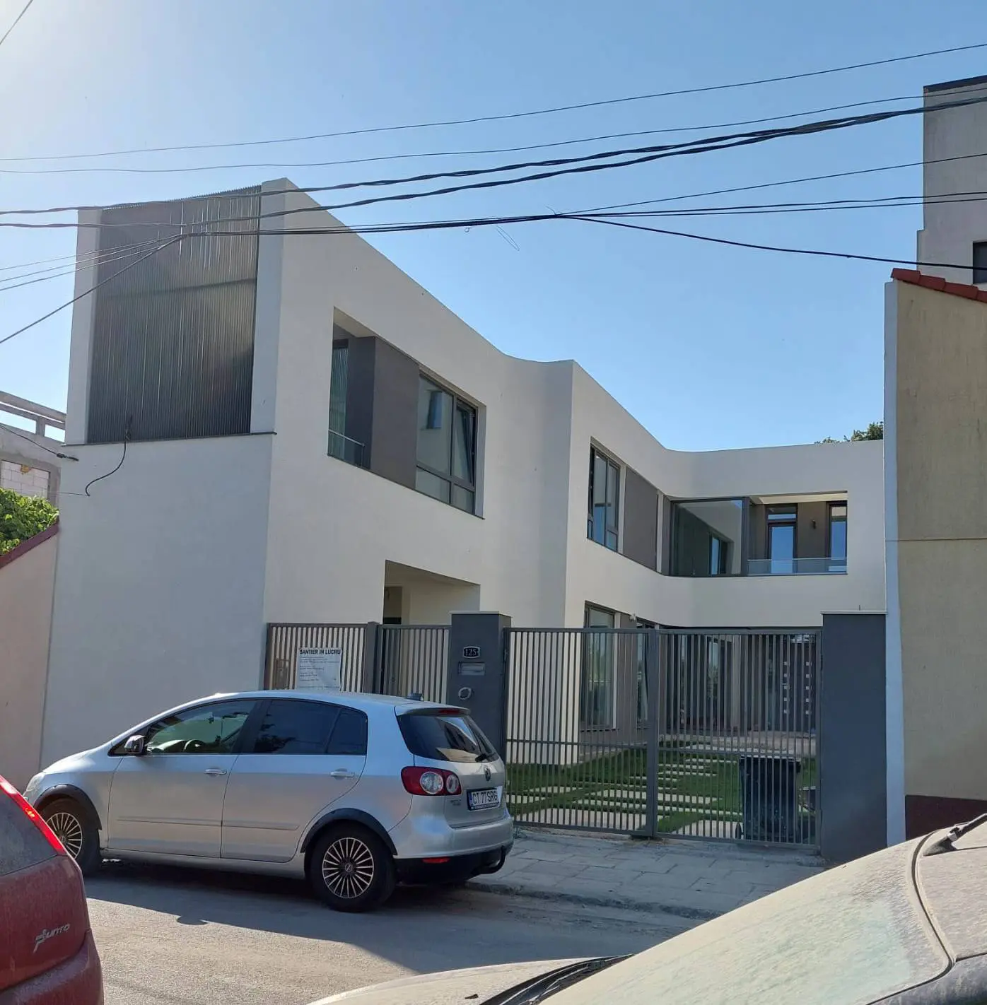 Trīsstāvu mājas projekts 235 m²: 4 Guļamistabas, 3 Vannasistabas, bez Garāžas