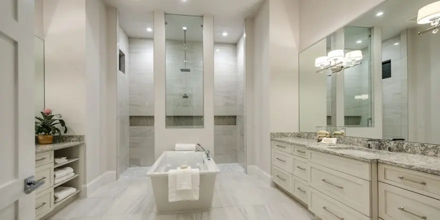 Vienstāva mājas projekts 65 m²: 4 Guļamistabas, 6 Vannasistabas, Atvērta virtuve, Garāža