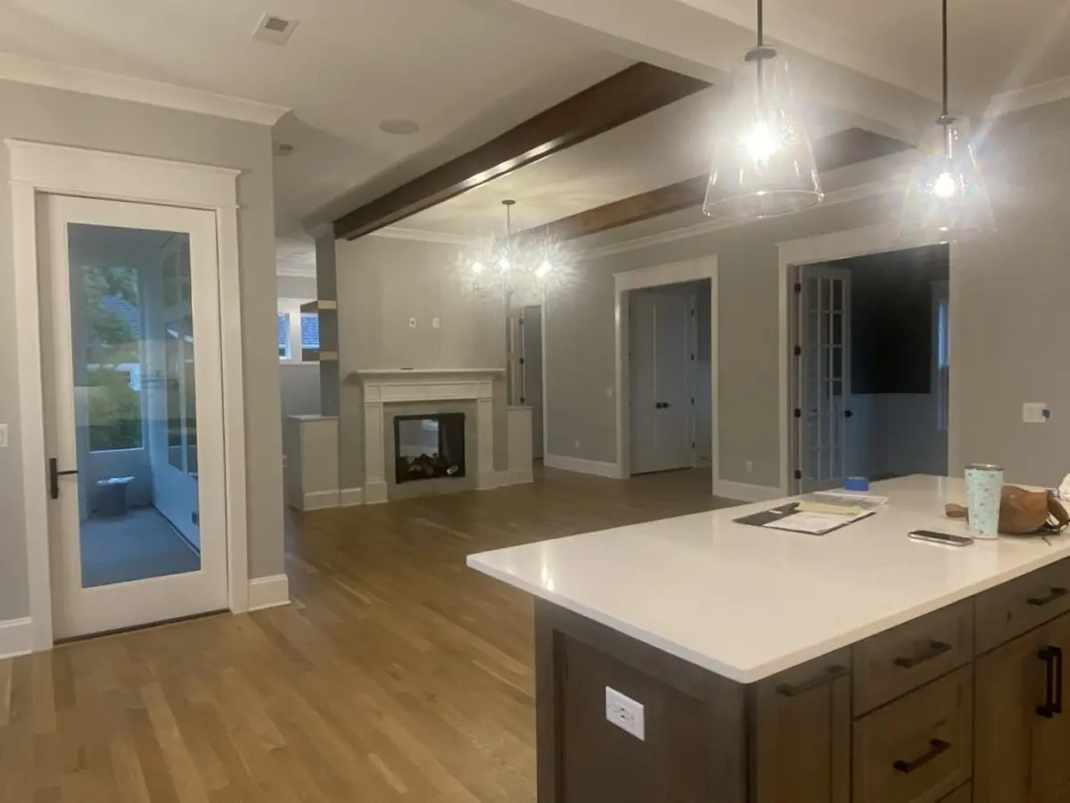Mājas projekts ar mansardu 238 m²: 2 Guļamistabas, 4 Vannasistabas, Atvērta virtuve, Garāža