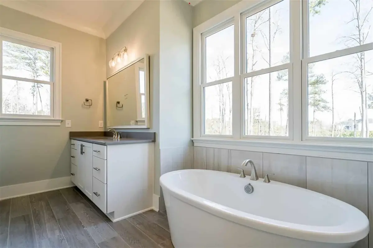 Mājas projekts ar mansardu 346 m²: 4 Guļamistabas, 5 Vannasistabas, Atvērta virtuve, Garāža