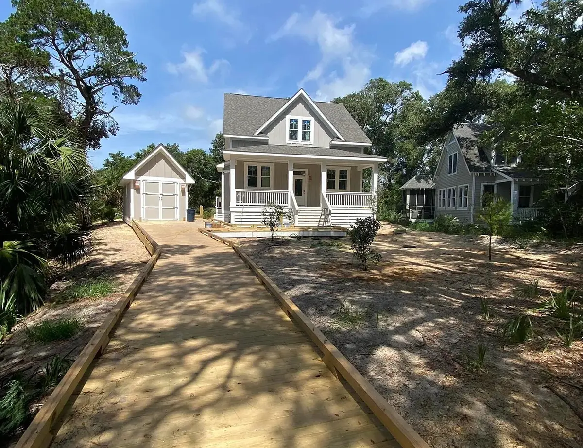 Mājas projekts ar mansardu 230 m²: 4 Guļamistabas, 4 Vannasistabas, Atvērta virtuve, bez Garāžas