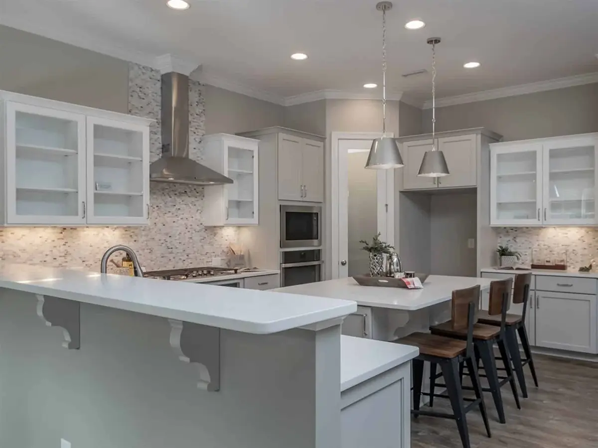 Mājas projekts ar mansardu 284 m²: 4 Guļamistabas, 4 Vannasistabas, Atvērta virtuve, Garāža