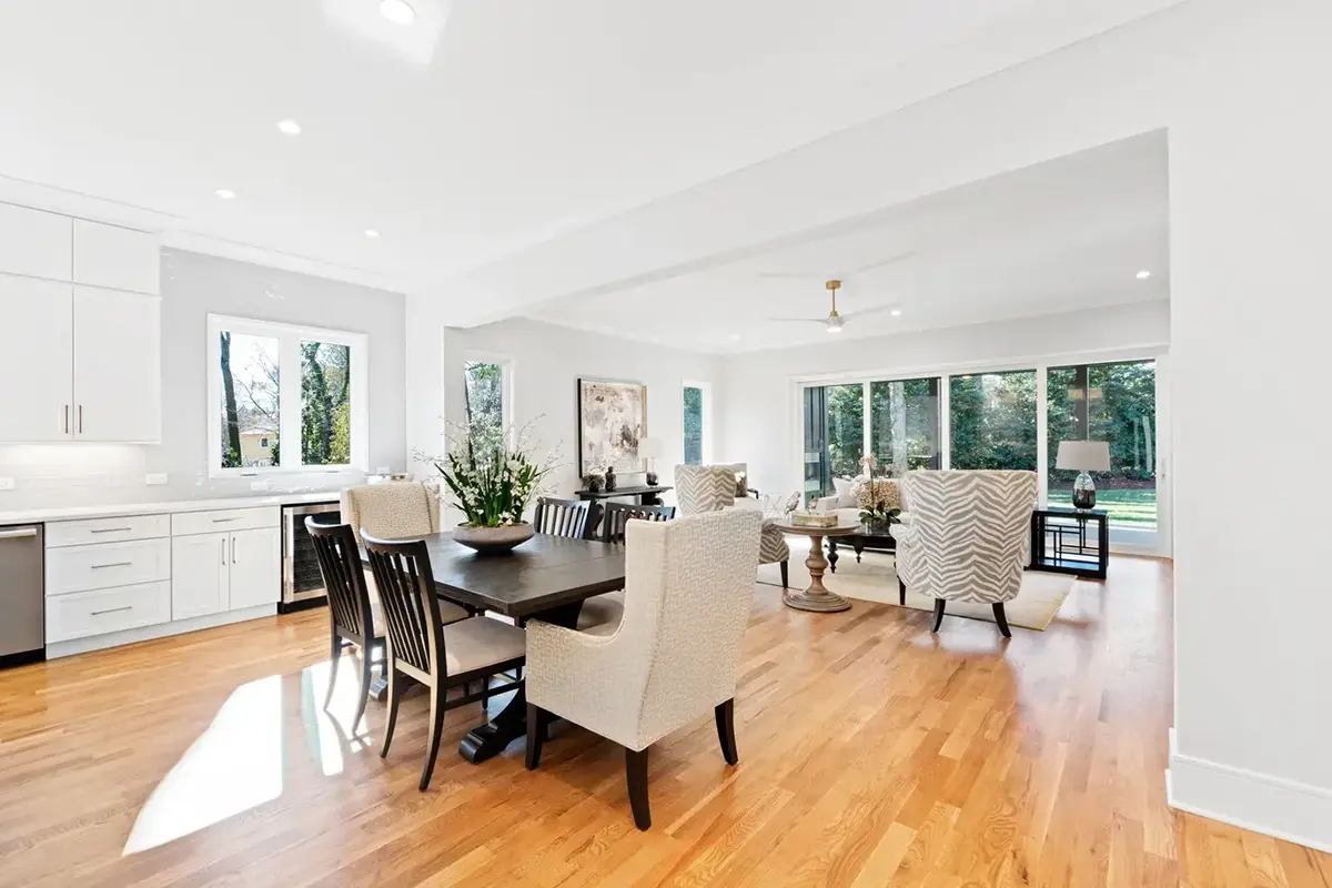 Divstāvu mājas projekts 465 m²: 5 Guļamistabas, 5 Vannasistabas, Atvērta virtuve, Garāža