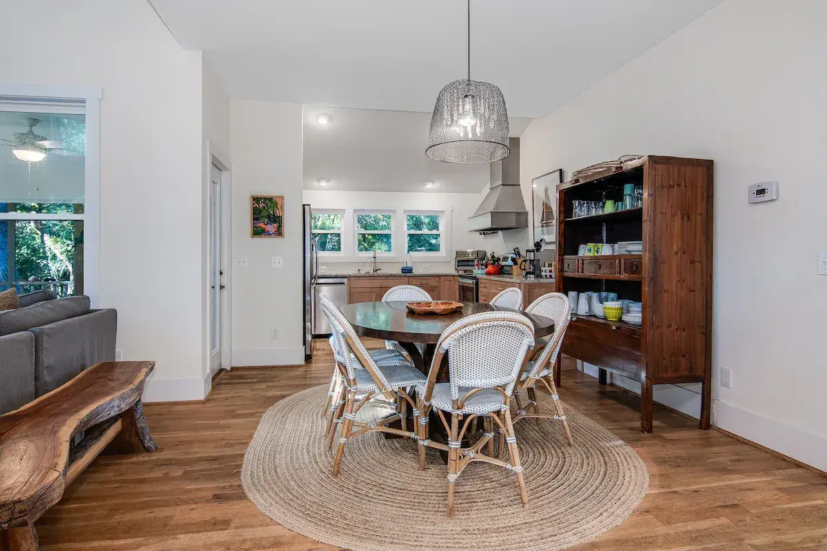 Interjers 14 – Divstāvu mājas projekts 158 m²: 4 Guļamistabas, Darba istaba, 4 Vannasistabas, Atvērta virtuve, Garāža — 78159R