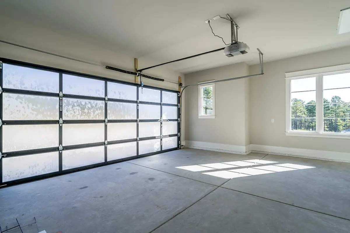 Interjers 16 – Divstāvu mājas projekts 375 m², 4 Guļamistabas — 32038R