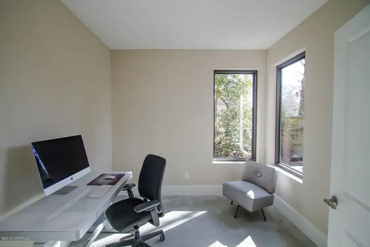 Interjers 11 – Trīsstāvu mājas projekts 351 m², 5 Guļamistabas — 70598R