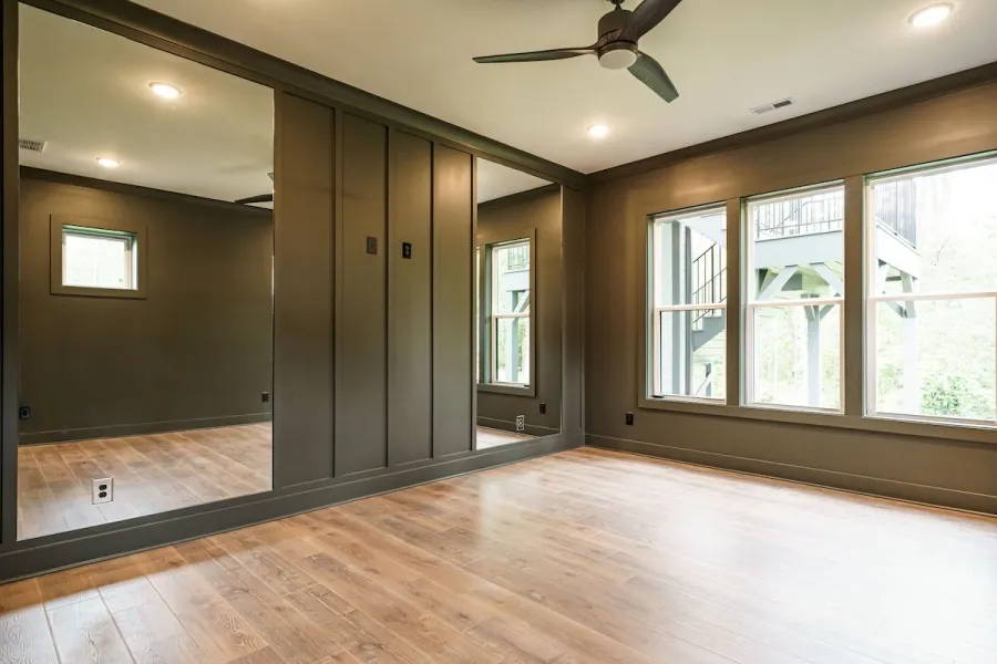 Interjers 10 – Divstāvu mājas projekts 553 m², 4 Guļamistabas — 34919R