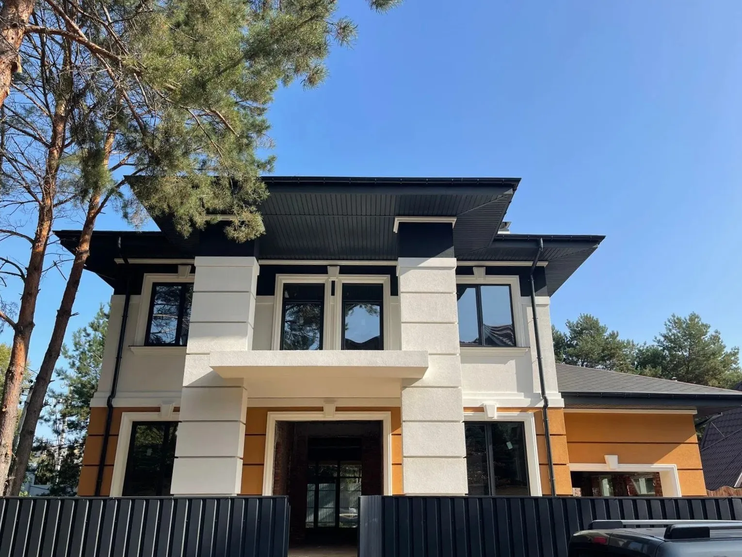 Divstāvu mājas projekts 332 m²: 3 Guļamistabas, 3 Vannasistabas, Atvērta virtuve, Garāža